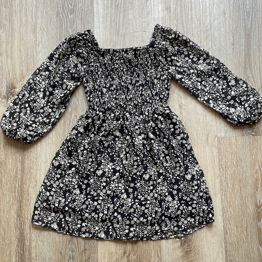 Art Class Size Small Dress